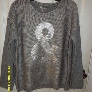 Maudevivante Gray Sweater & LOVE